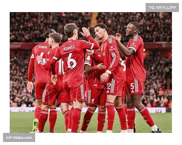 天空体育报道：利物浦赛前训练全程封闭，重点演练应对马竞的密集防守