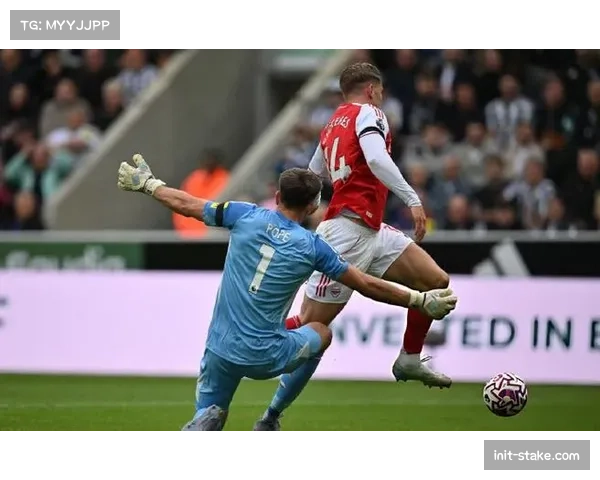 纽卡斯尔边锋戈登因髋部伤势缺席客战阿森纳，拜仁慕尼黑兴趣传闻持续发酵